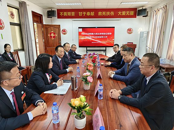 Ambassador Han Jing Visited and Extended Warm Regards to the Chinese Medical Team to Zambia